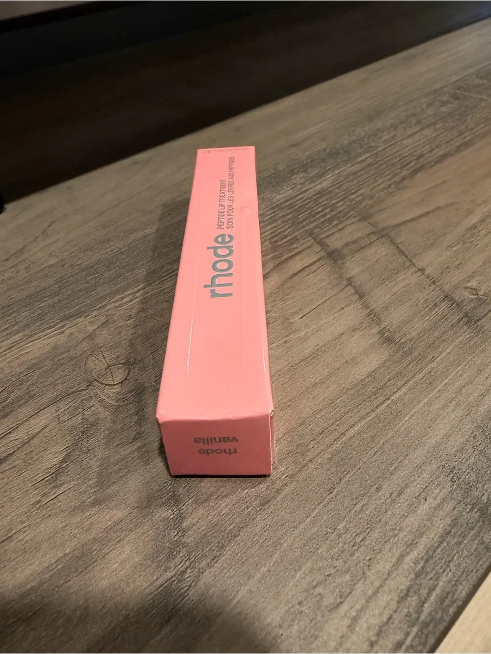RHODE Vanilla Lip Treatment peptide - Coral Pink Tube